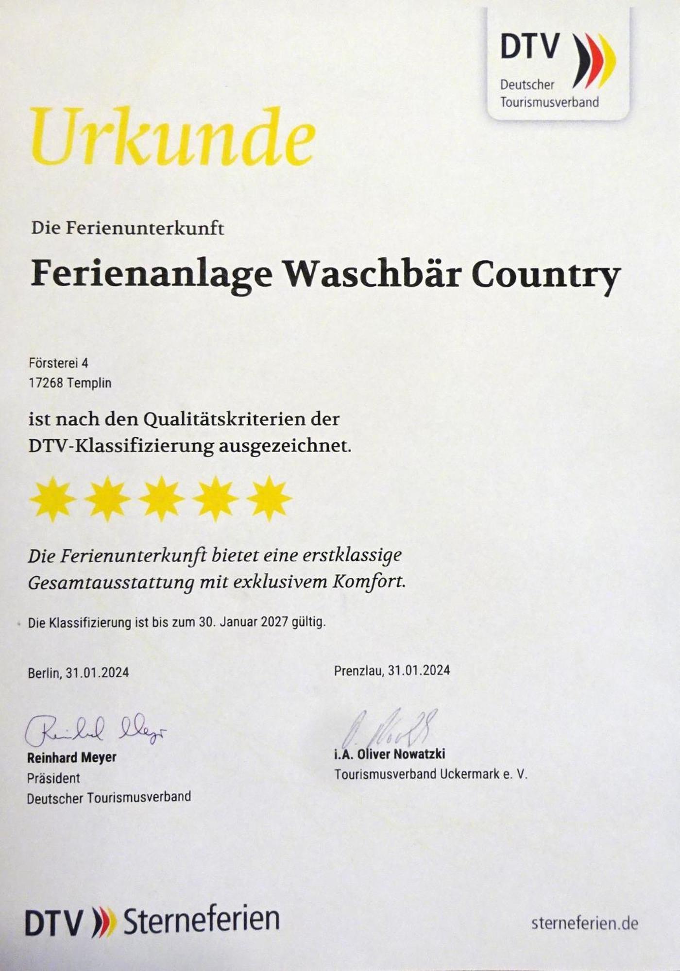 Ferienanlage Waschbaer Country เทมพลีน ภายนอก รูปภาพ